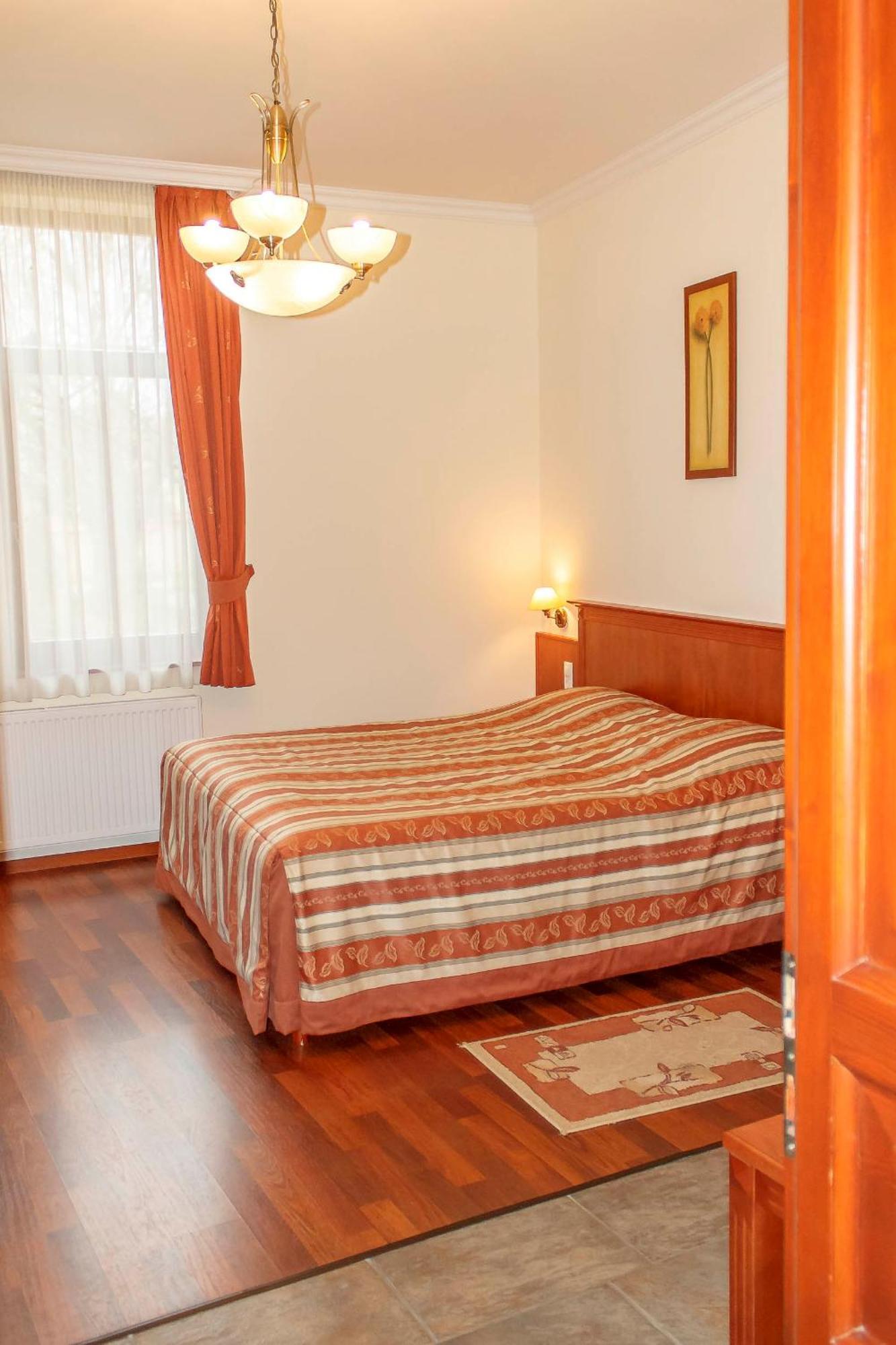 Pannon Hotel Bejelentkezes 20 Oraig, Check-In Until 20 O'Clock, Einchecken Bis 20 Uhr โมแฮชส์ ภายนอก รูปภาพ
