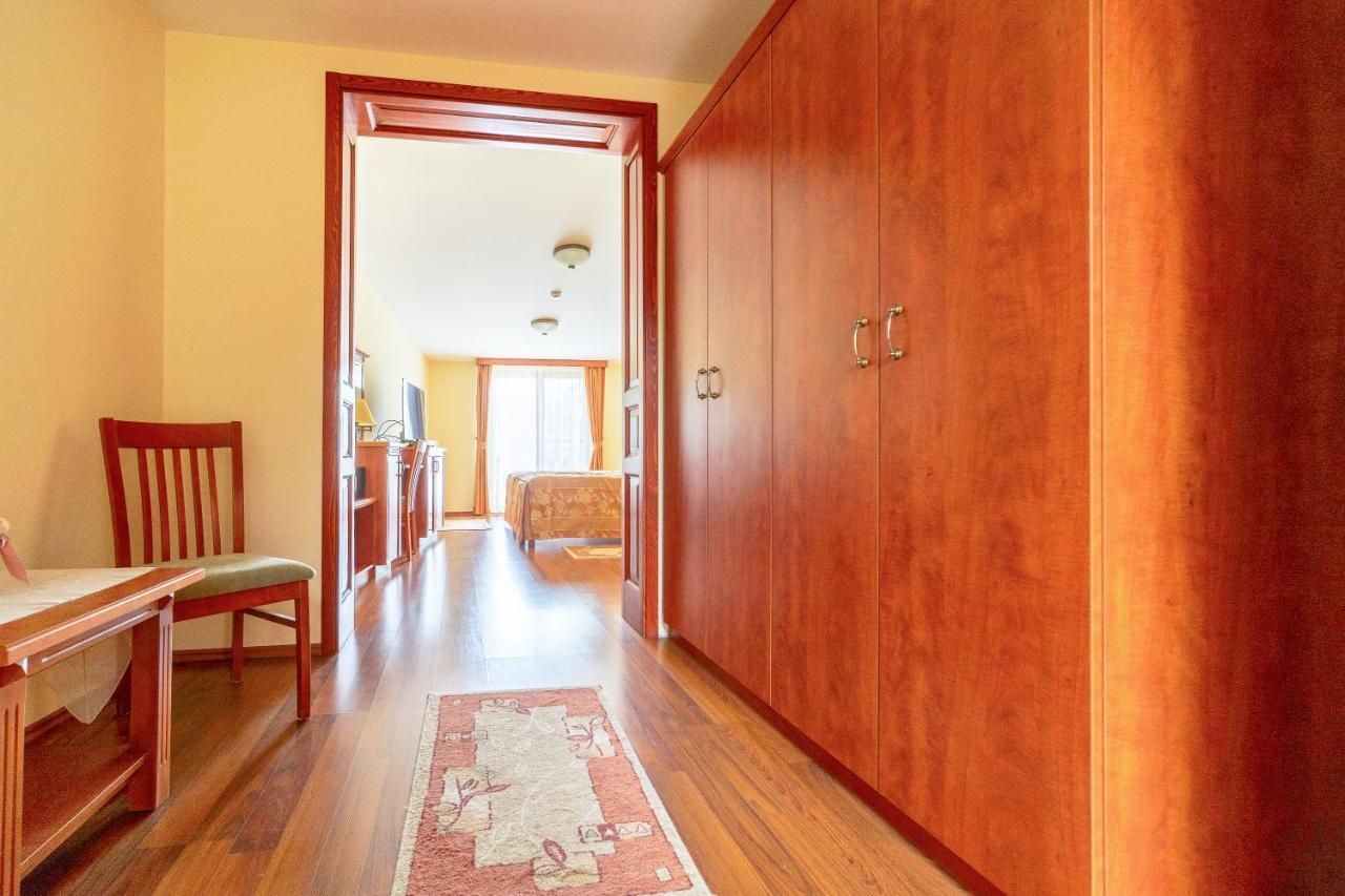 Pannon Hotel Bejelentkezes 20 Oraig, Check-In Until 20 O'Clock, Einchecken Bis 20 Uhr โมแฮชส์ ภายนอก รูปภาพ