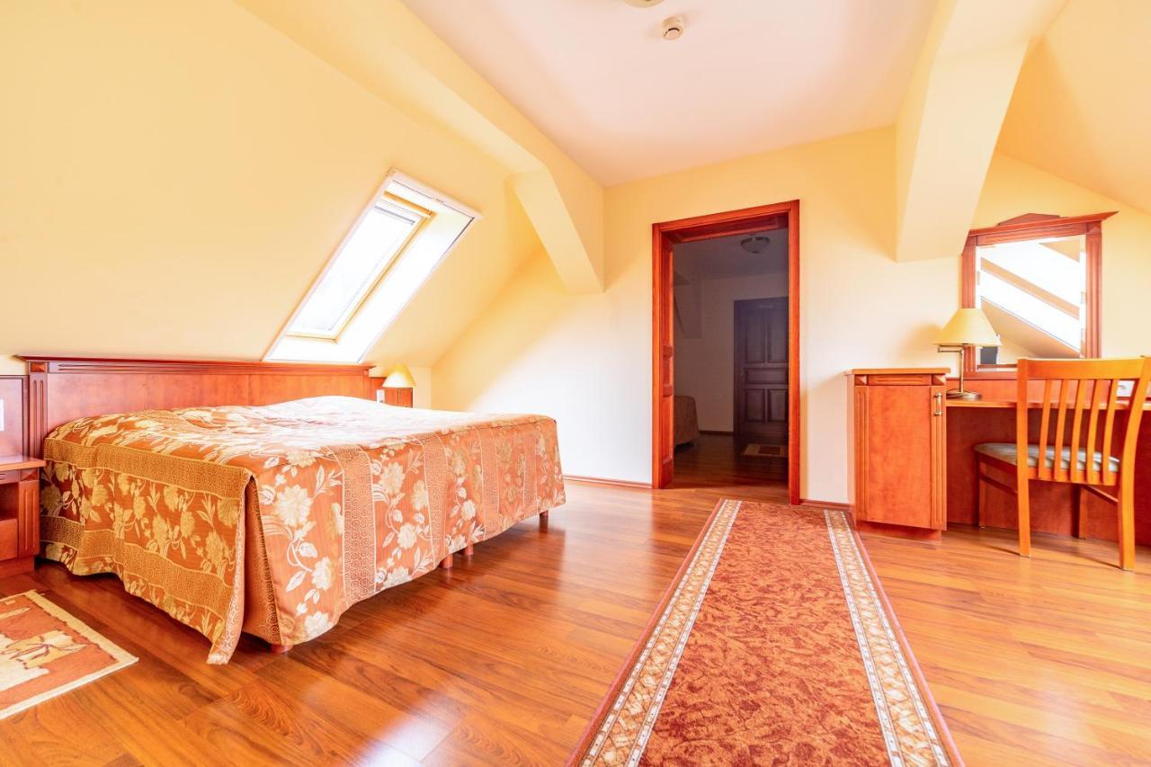 Pannon Hotel Bejelentkezes 20 Oraig, Check-In Until 20 O'Clock, Einchecken Bis 20 Uhr โมแฮชส์ ภายนอก รูปภาพ