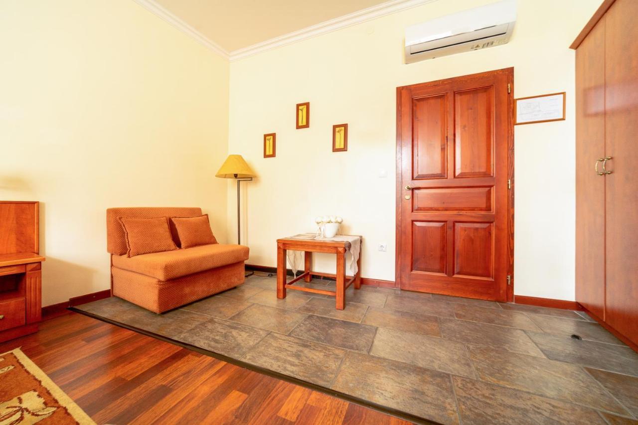 Pannon Hotel Bejelentkezes 20 Oraig, Check-In Until 20 O'Clock, Einchecken Bis 20 Uhr โมแฮชส์ ภายนอก รูปภาพ